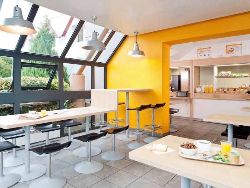 Hotelf1 Melun Rubelles Exterior photo
